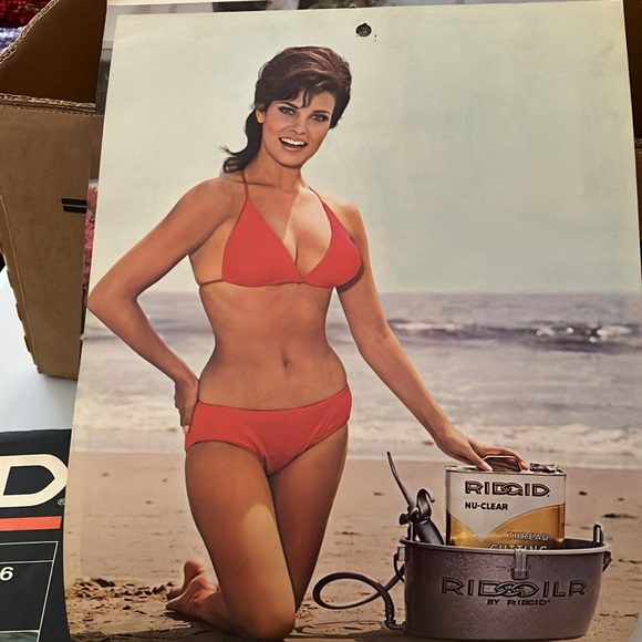 VINTAGE RIDGID TOOLS 9 -2 YEAR PIN-UP CALENDARS 1979-1998 INC RAQUEL WELCH REDO - Picture 12 of 17